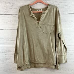 In Loom NWT Tan V Neck Oversized Top Size L